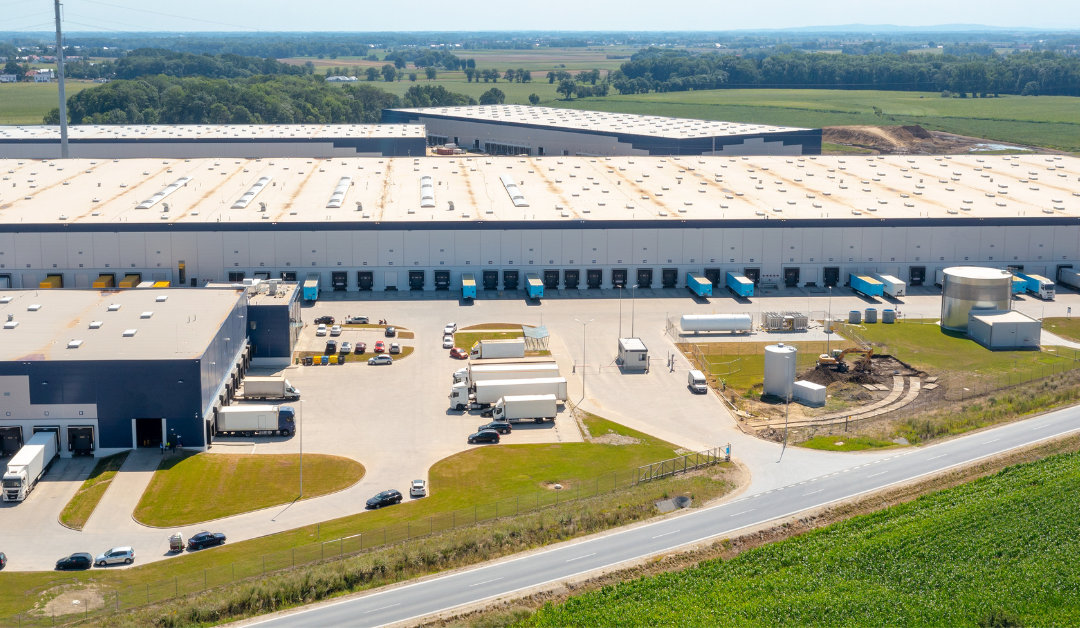 The Benefits of Working with a Distribution Solutions Company